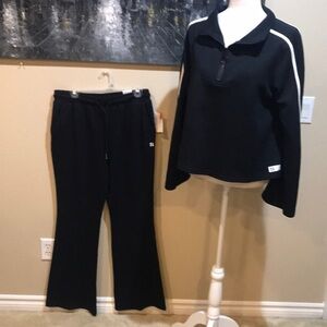 NWT Sports Illustrated Set w/Long Sleeve Quarter-Zip Pullover and Flare Pants-M